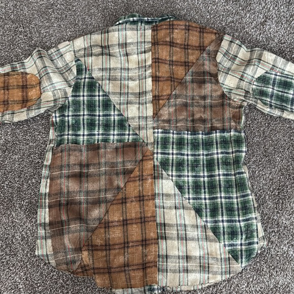Oli & Hali Flannel button down - Picture 3 of 3